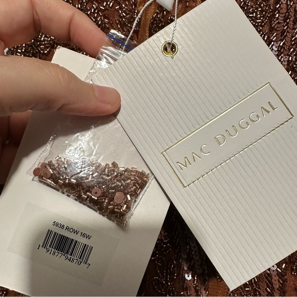 NWT Mac Duggal Long Sleeve Embellished Dress - size 16W - Picture 6 of 6